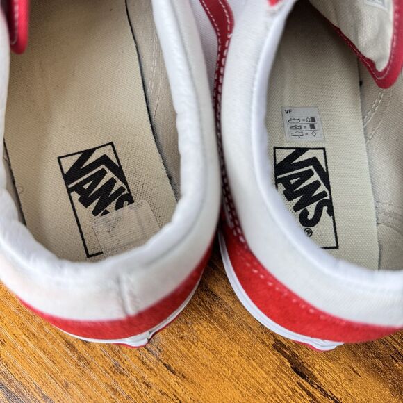 Vans Old Skool Bolt Red White VN0009Q56RT Classic Suede Women's Sz 10.5 Men's 9 - Picture 11 of 13
